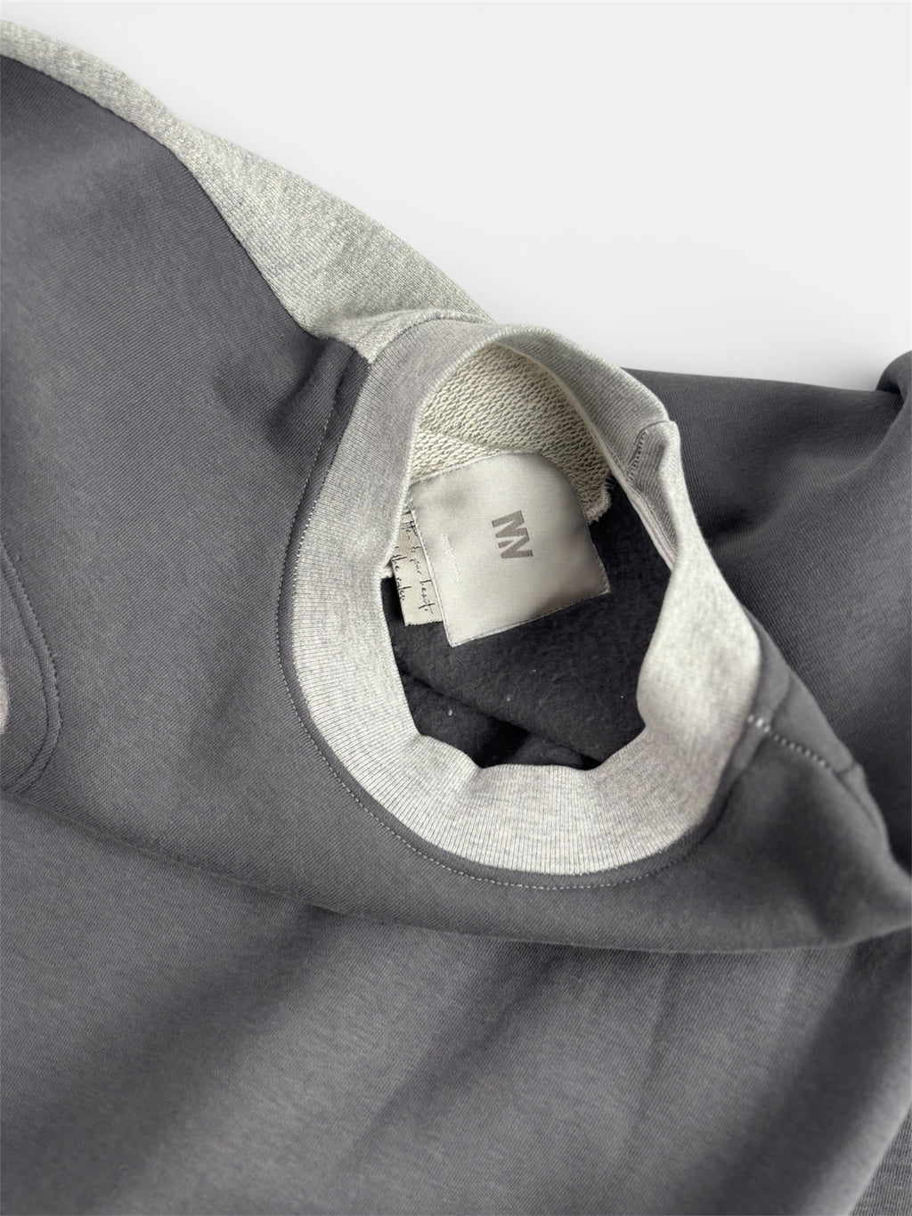 RE-Fragment CREWNECK