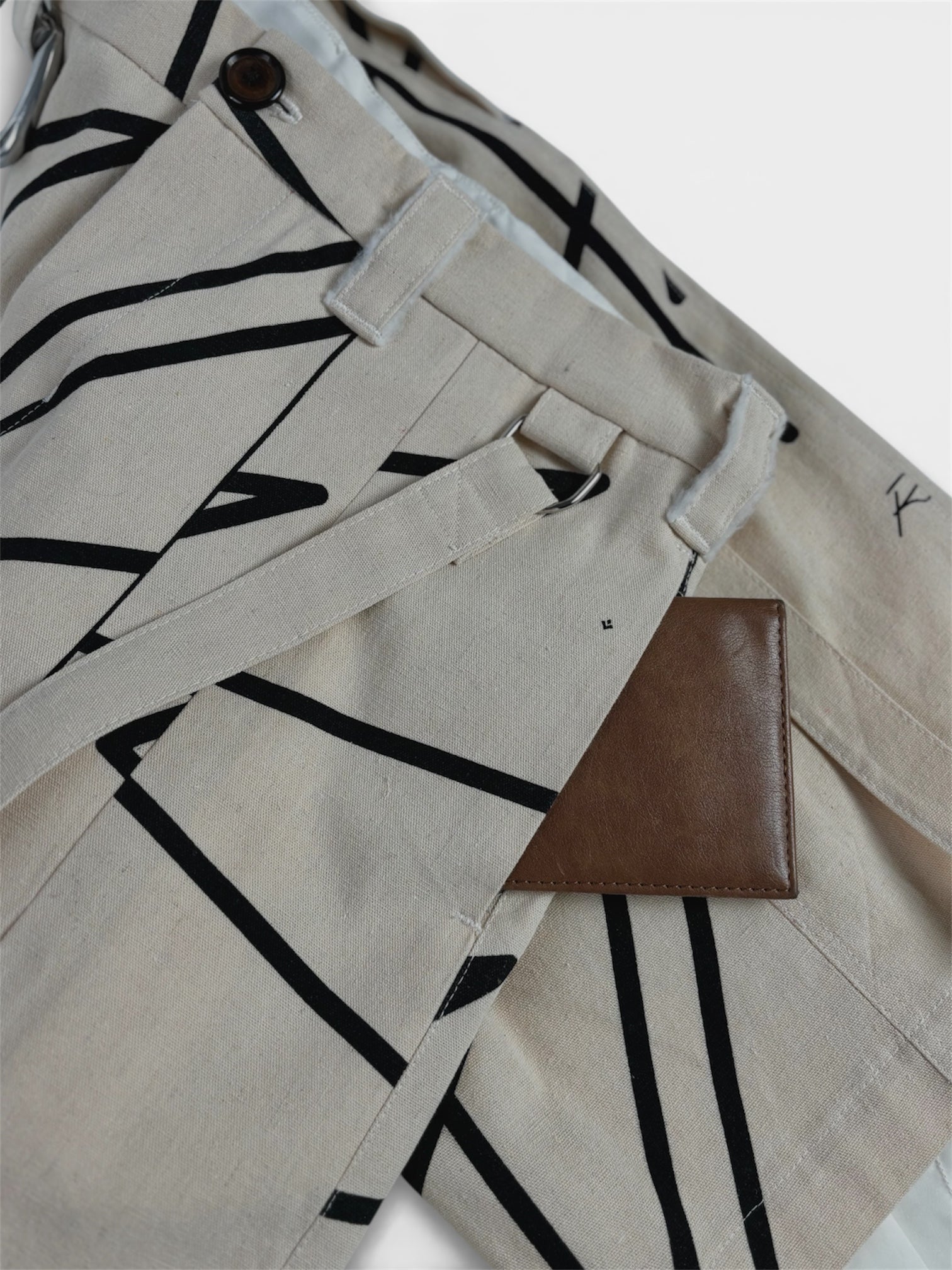 TOTE-Structura Short_