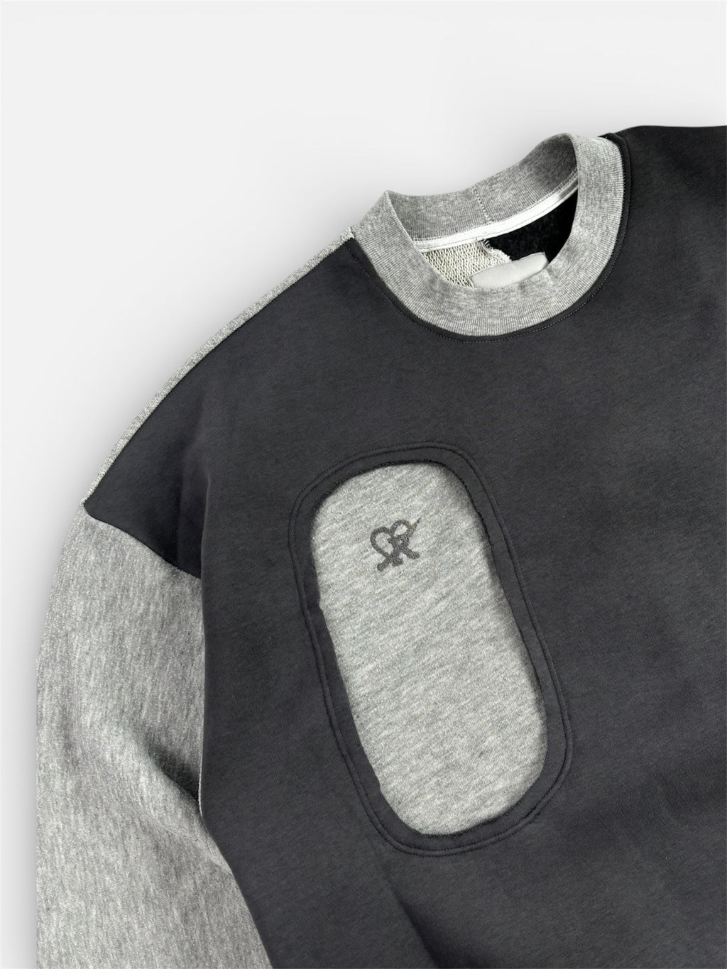 RE-Fragment CREWNECK