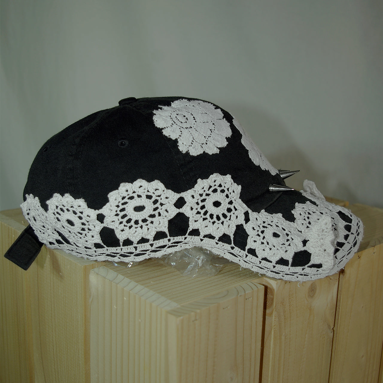 dENTELLE CAP_