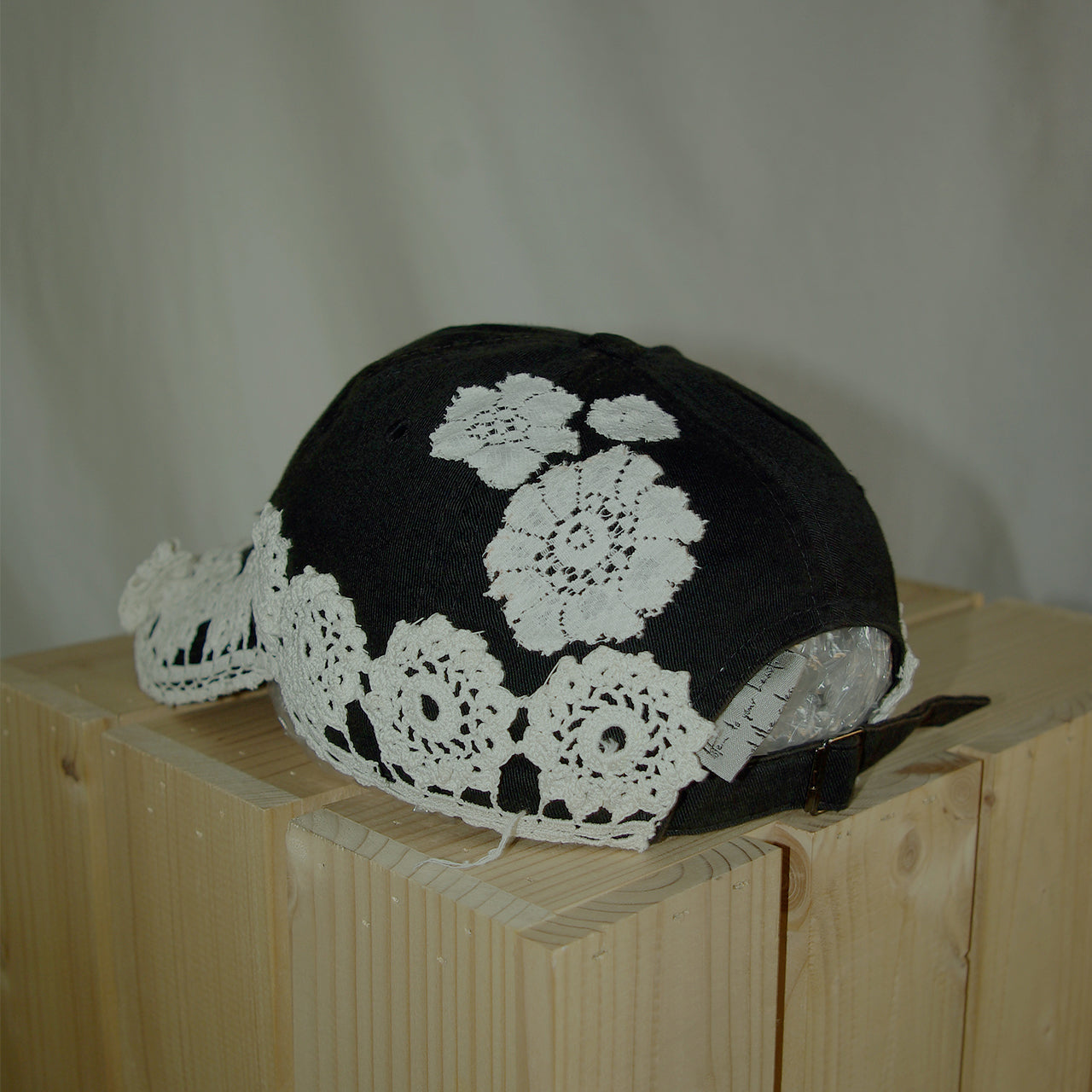 dENTELLE CAP_